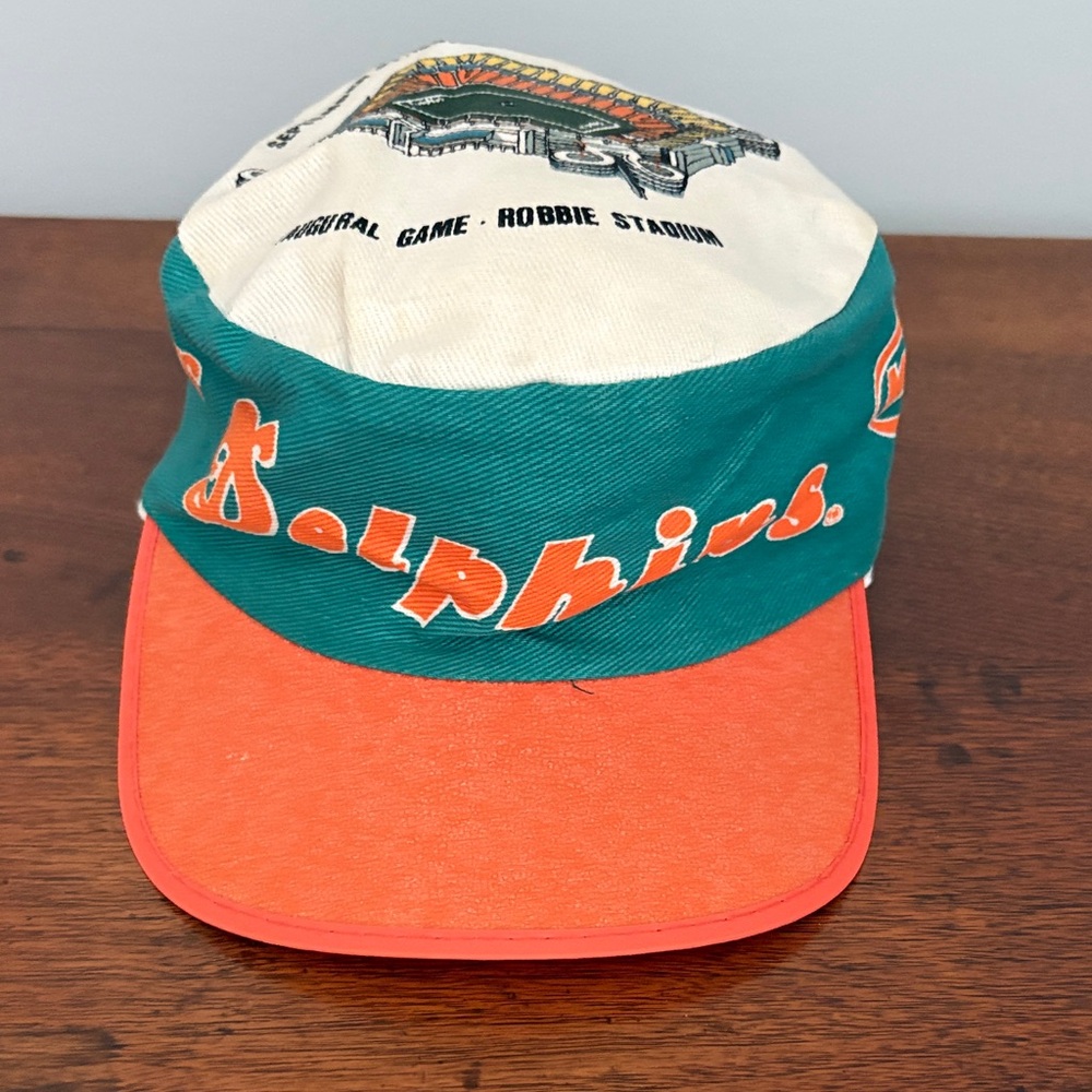 Miami Dolphins Vintage Cap
September 27, 1987 dolphins versus New York Giants